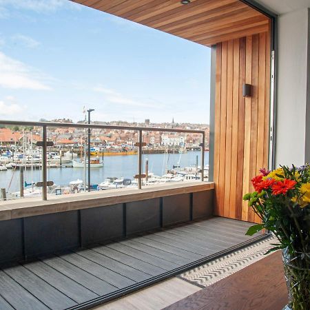 Harbour Sunset Villa Whitby Bagian luar foto