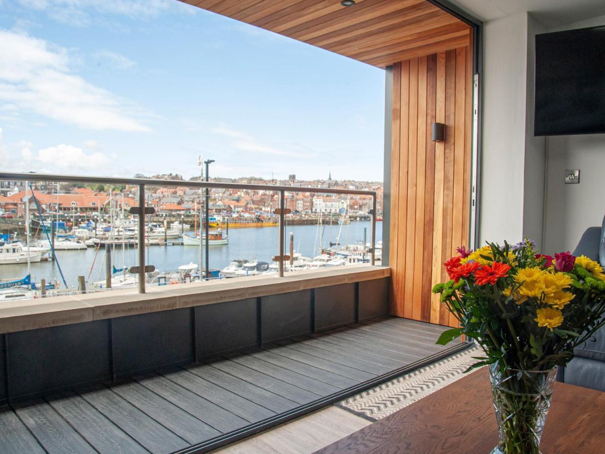 Harbour Sunset Villa Whitby Bagian luar foto