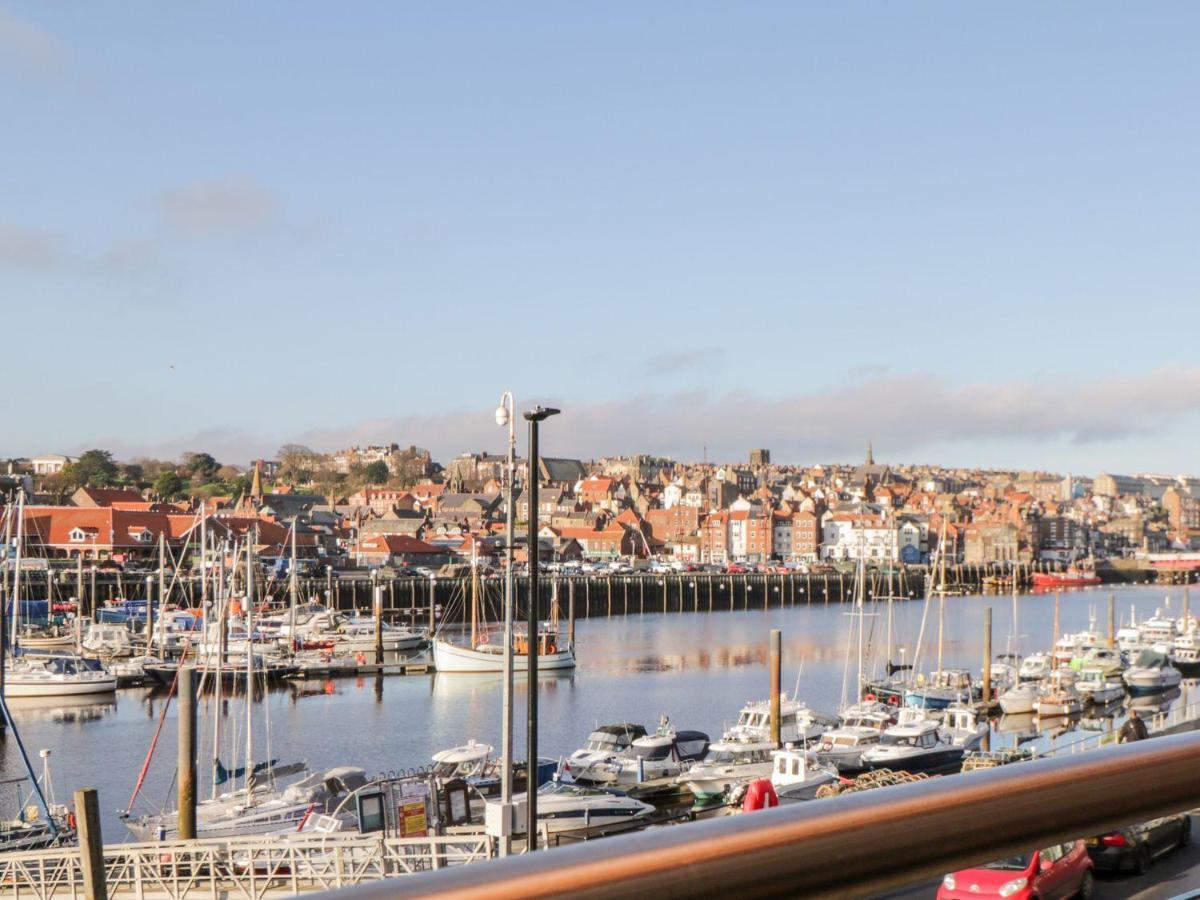 Harbour Sunset Villa Whitby Bagian luar foto