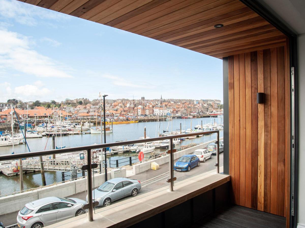 Harbour Sunset Villa Whitby Bagian luar foto